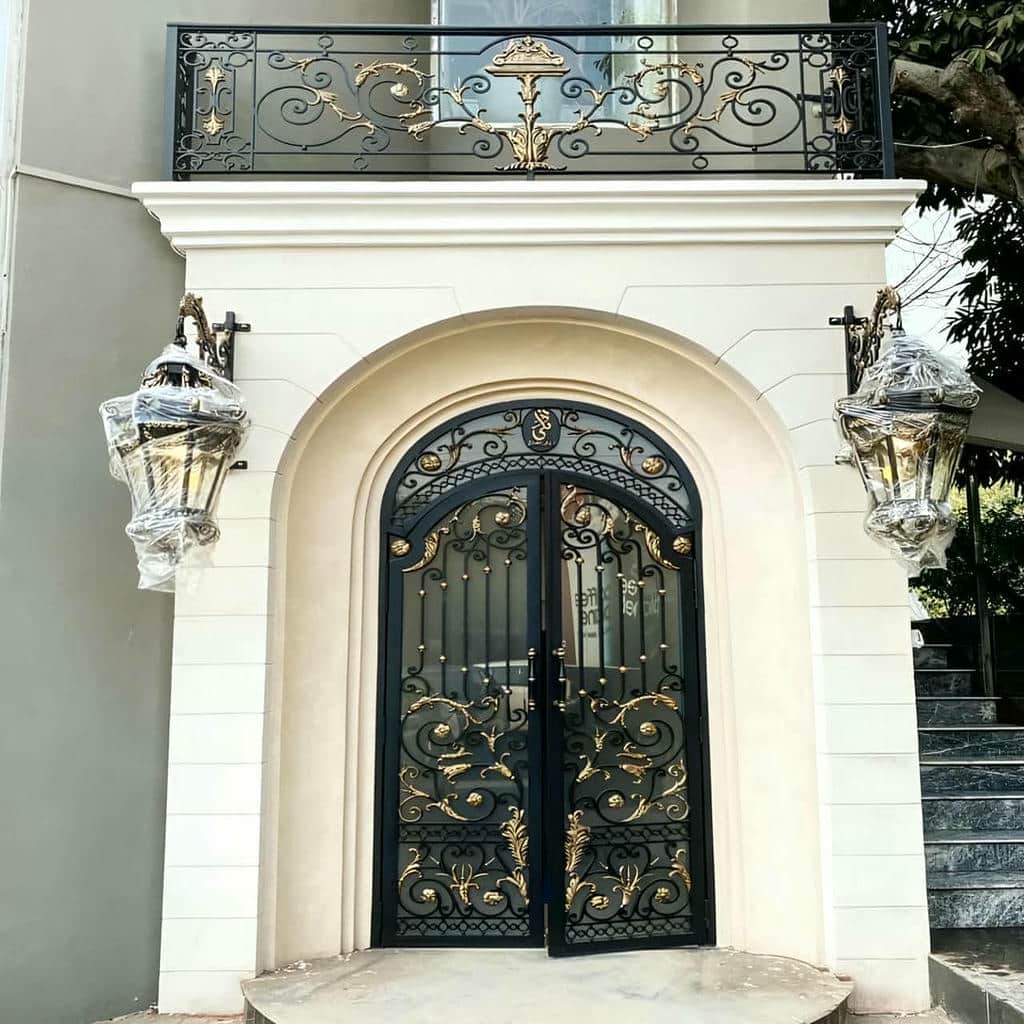 درب حیاط ویلا در آبسرد