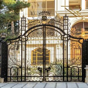 درب حیاط ویلا در قم