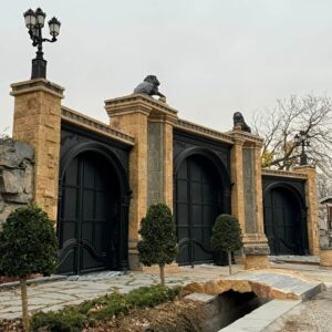 درب حیاط ویلا در اهواز