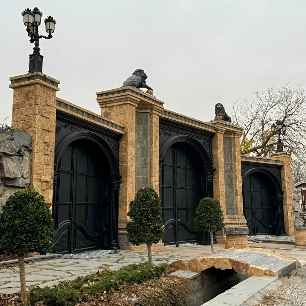 درب حیاط ویلا در اهواز
