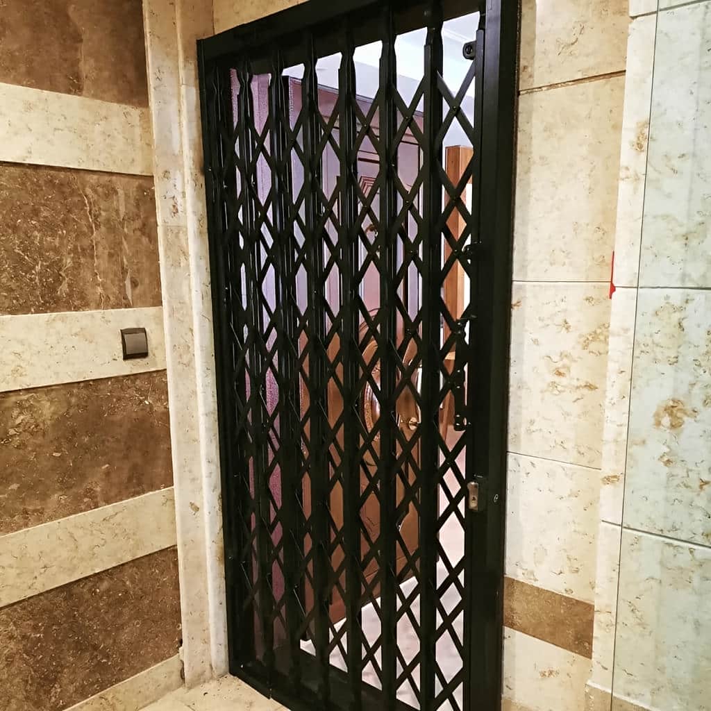 درب آکاردئونی ضد سرقت با ریل باکیفیت و حرکت روان