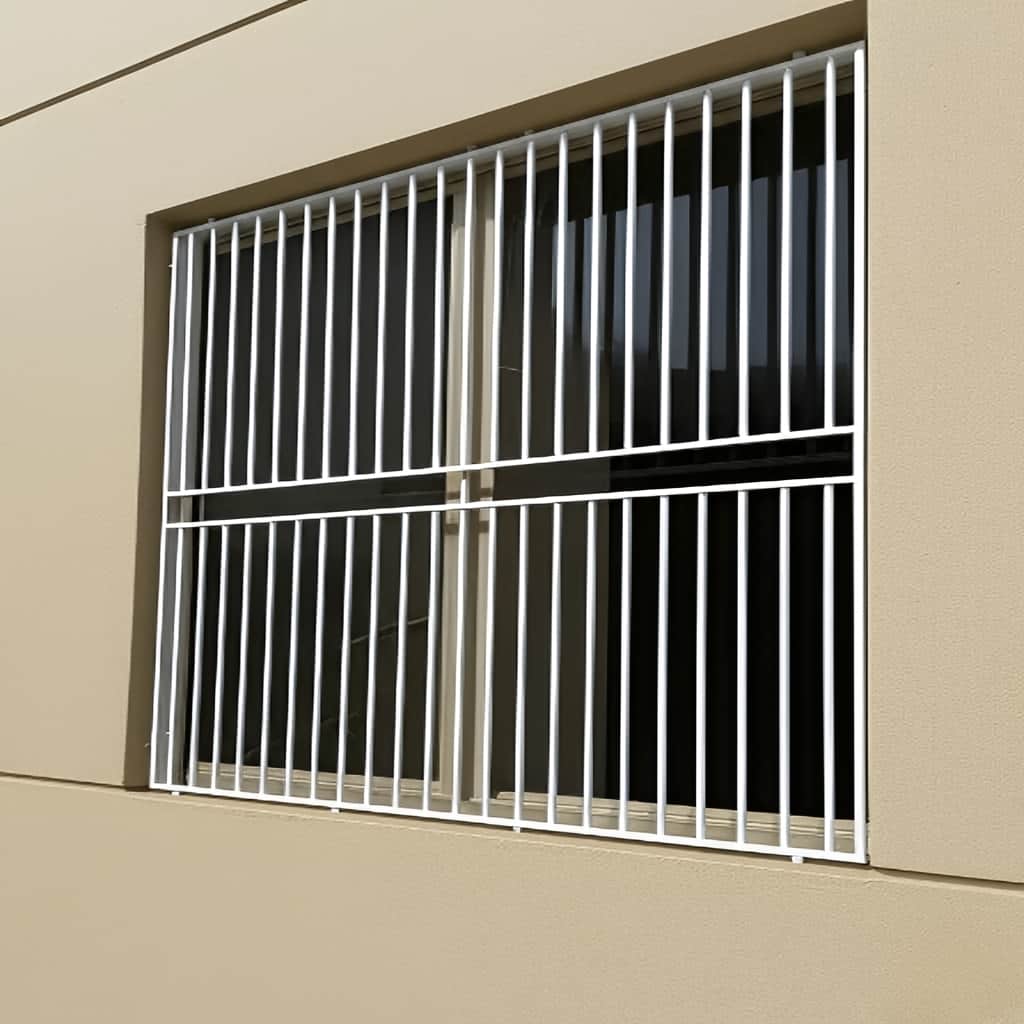 حفاظ پنجره ثابت با میله های منظم و فاصله کنترل شده