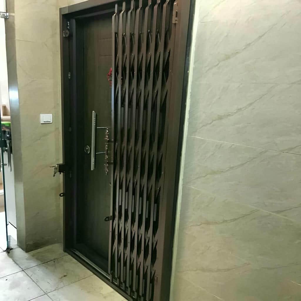 درب آکاردئونی با قفل ایمن و یراق باکیفیت
