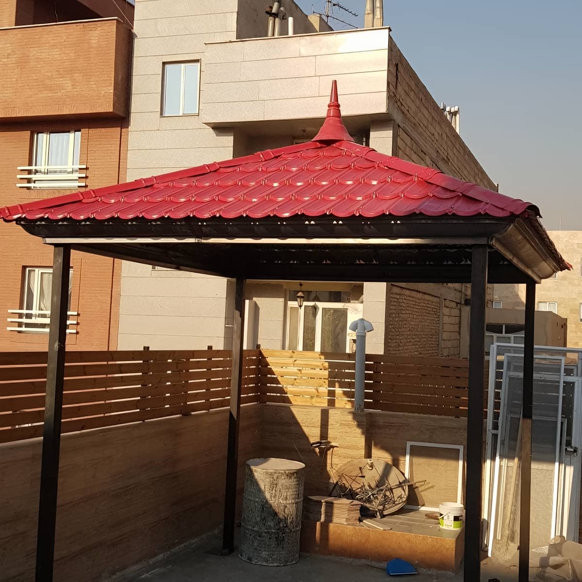 آردواز پارکینگ با شیب بندی منظم سقف
