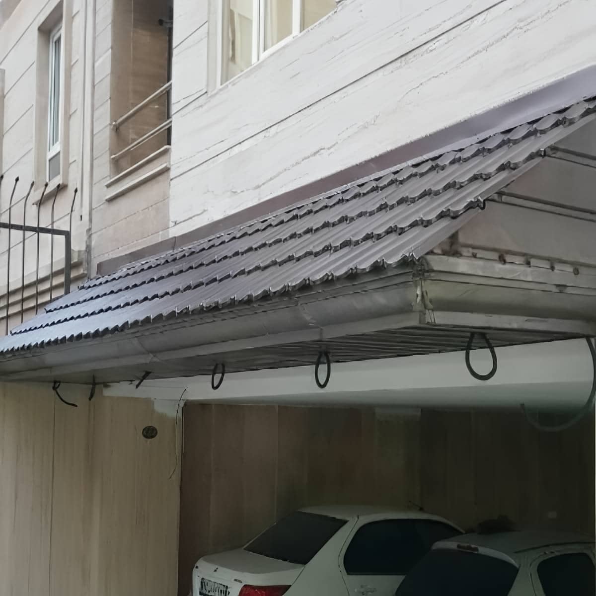 آردواز پارکینگ با برش تمیز لبه ها