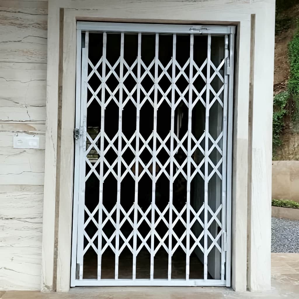 طرح ساده حفاظ آکاردئونی آهنی سه لوزی