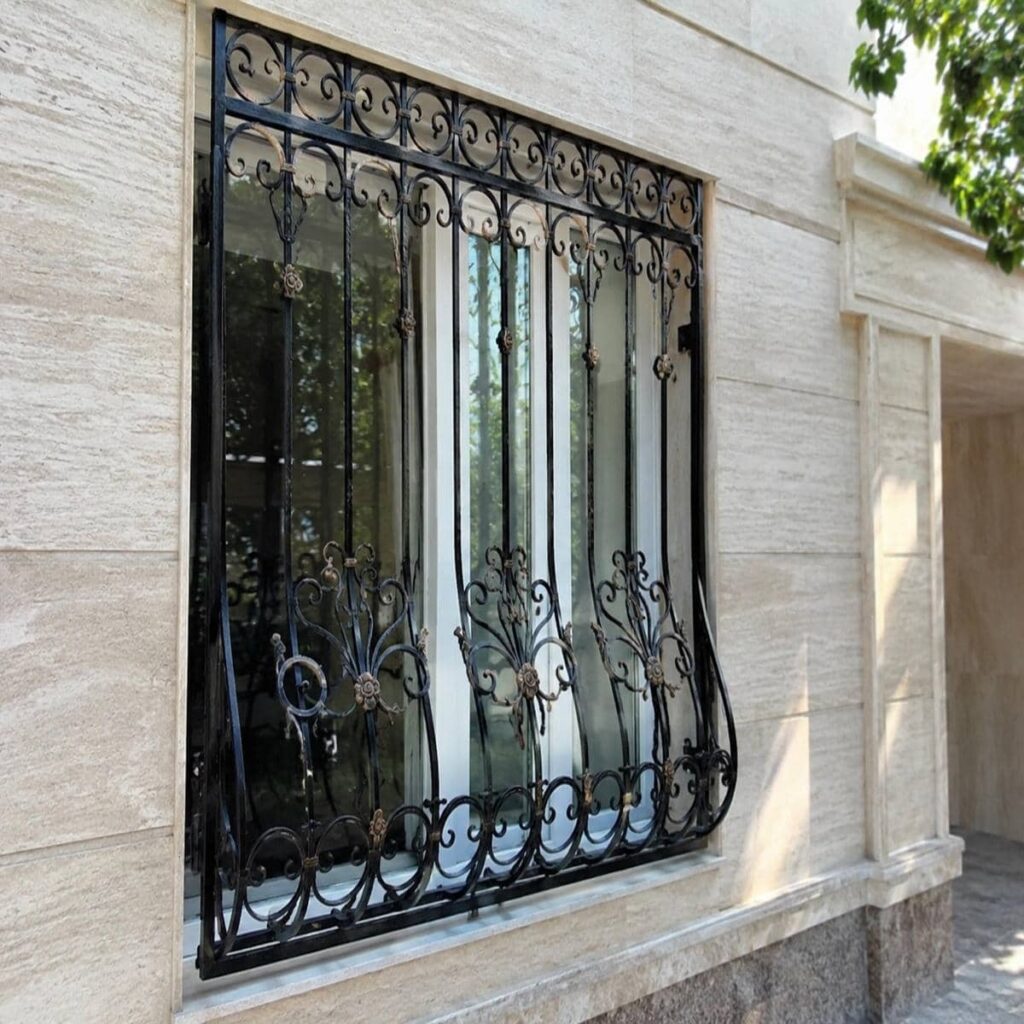 تولید حفاظ پنجره مشکی طلایی طرح پیچک