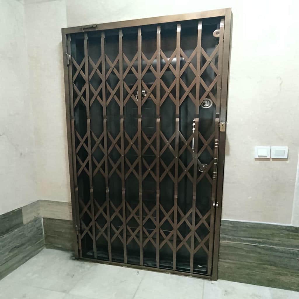 6 طرح درب آکاردئونی تسمه پهن آهنی