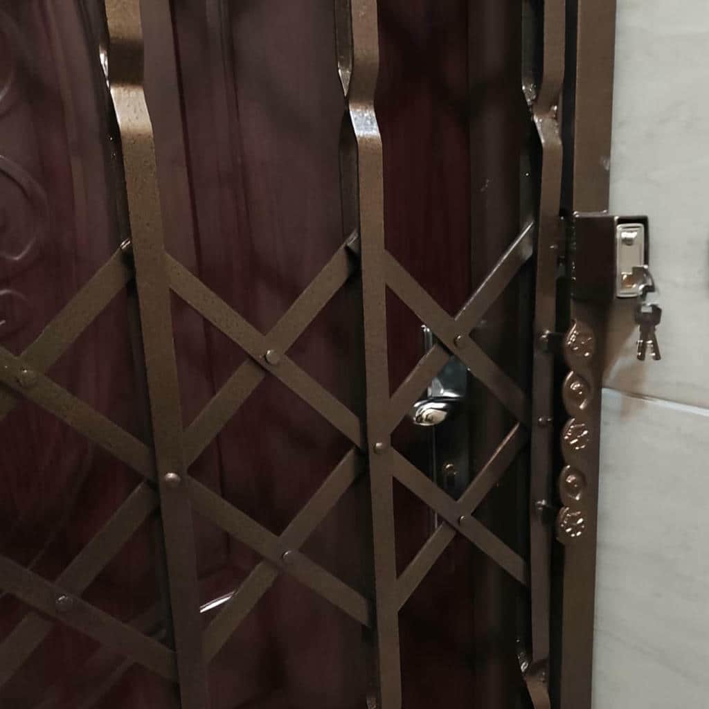 مدل چهار گل حفاظ آکاردئونی آپارتمان مدل چهار گل حفاظ آکاردئونی آپارتمان