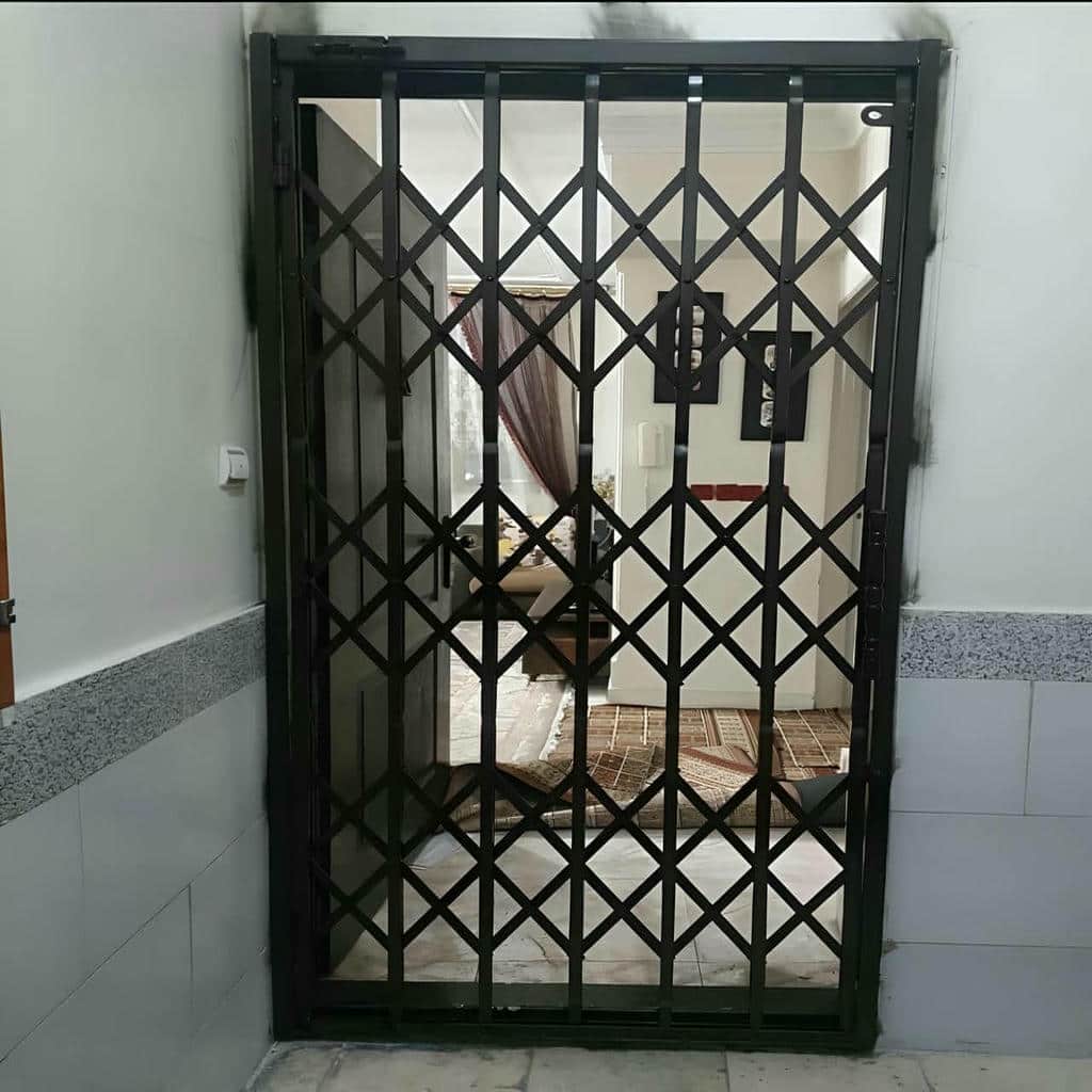 مدل دوبل درب آکاردئونی مدرن مشکی ورودی اداری