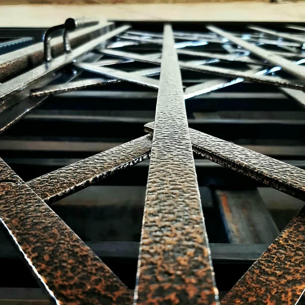 مدل ساده حفاظ آکاردئونی درب واحد مسکونی