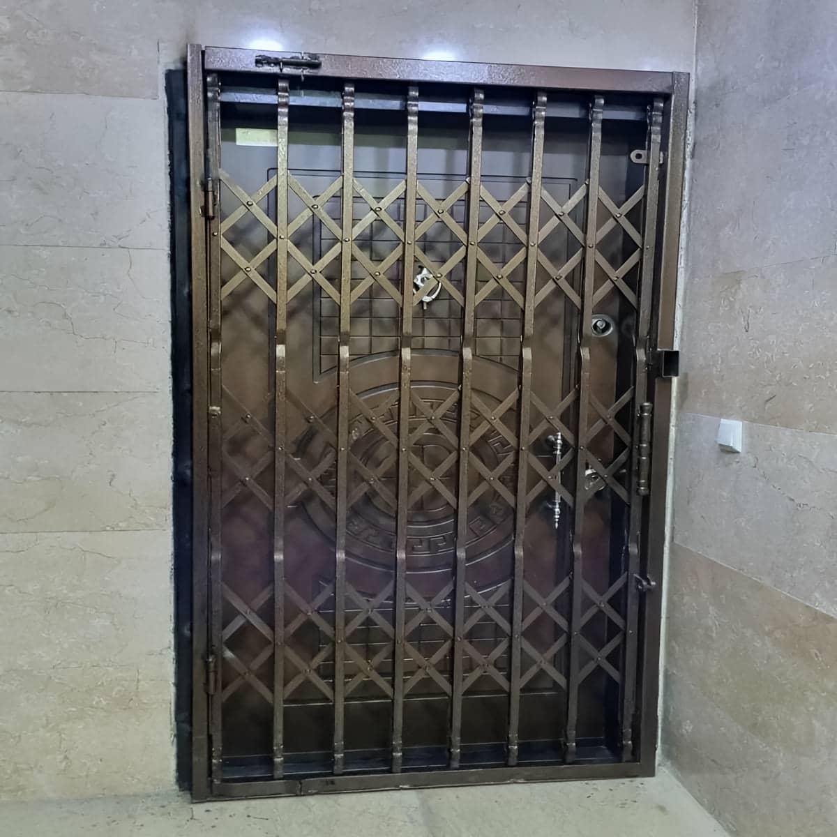 مزایای استفاده از درب آکاردئونی