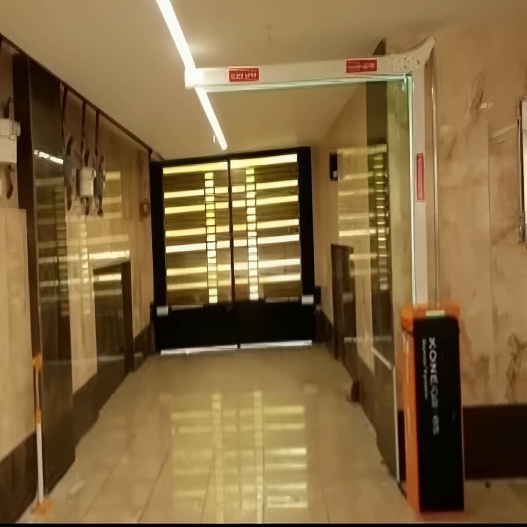 سفارش راهبند مجتمع مسکونی پلاک خوان با دوربین دقیق