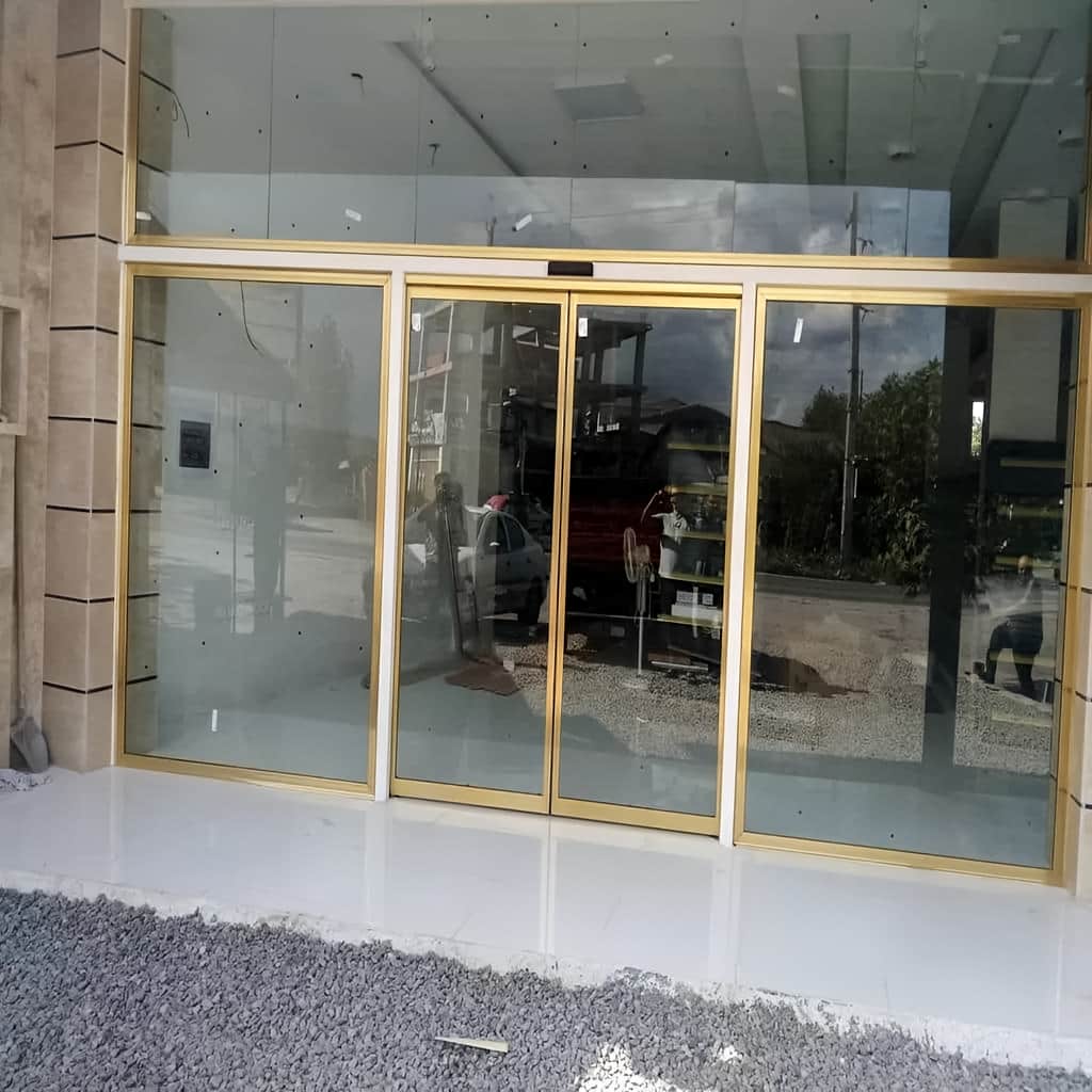 ساخت درب اتوماتیک شیشه ای چهار لت اداری