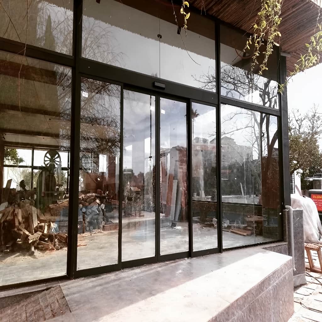 خدمات نصب درب اتوماتیک شیشهای هوشمند فروشگاه خدمات نصب درب اتوماتیک شیشهای هوشمند فروشگاه