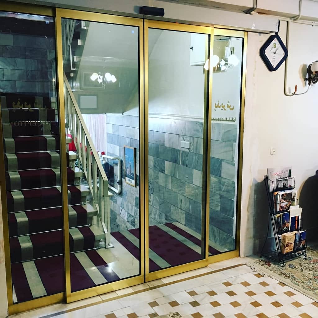 ساخت درب اتوماتیک گردان لابی با پوشش استیل ساخت درب اتوماتیک گردان لابی با پوشش استیل