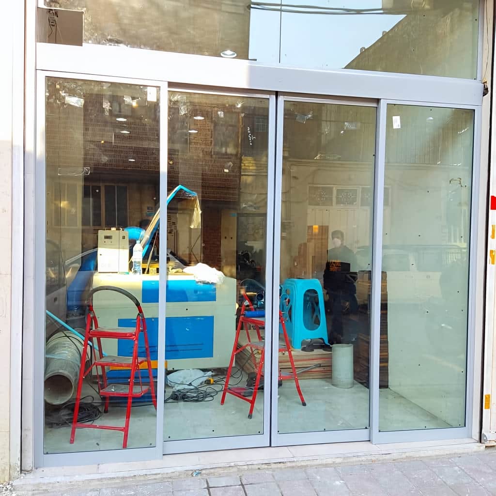 ساخت درب اتوماتیک شیشه ای منحنی هتلینگ ساخت درب اتوماتیک شیشه ای منحنی هتلینگ