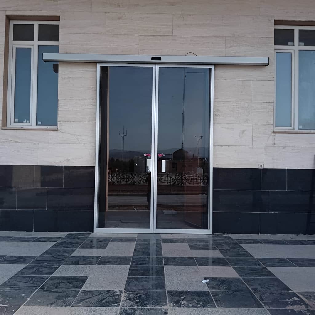 سفارش درب اتوماتیک شیشه ای دو لنگه کشویی