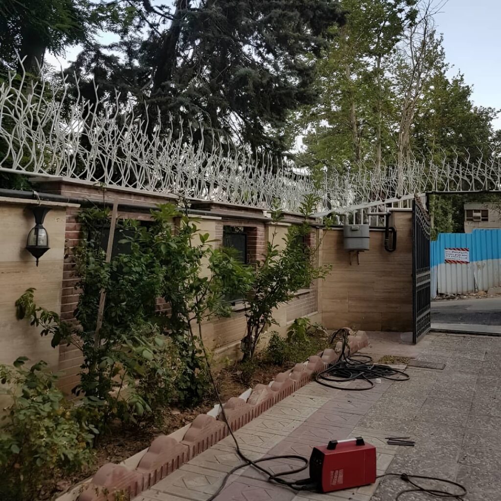 ساخت حفاظ شاخ گوزنی میلگرد خمکاری دو ردیفه ساخت حفاظ شاخ گوزنی میلگرد خمکاری دو ردیفه