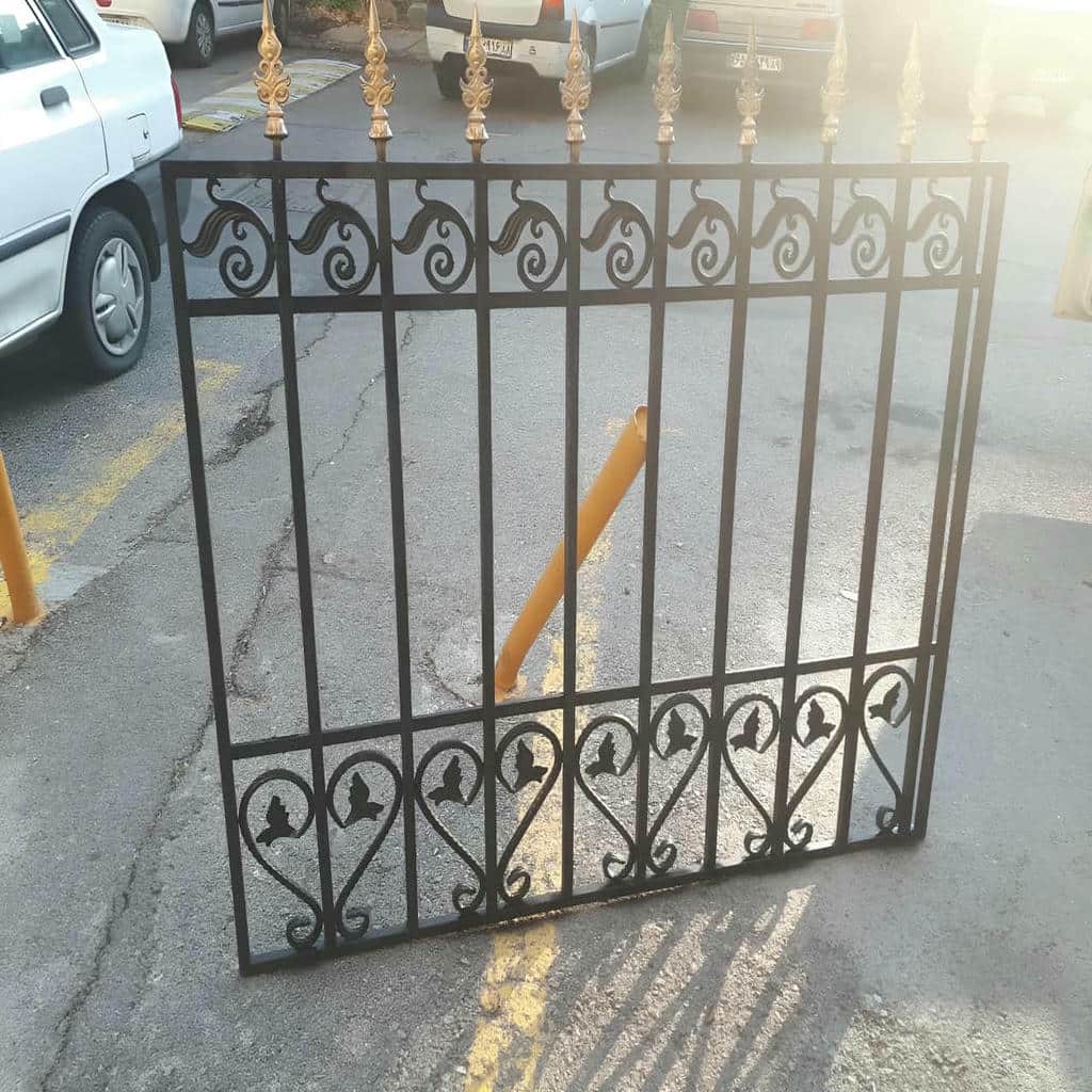 فروش حفاظ پنجره سفید طلایی نمای کلاسیک