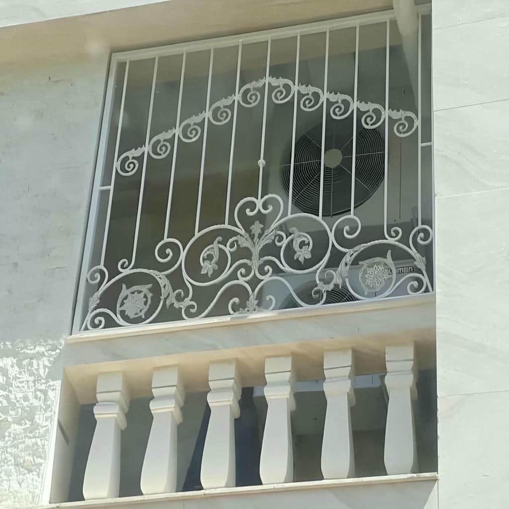 مدل ترکیبی حفاظ پنجره ساده خطی نمای ساختمان