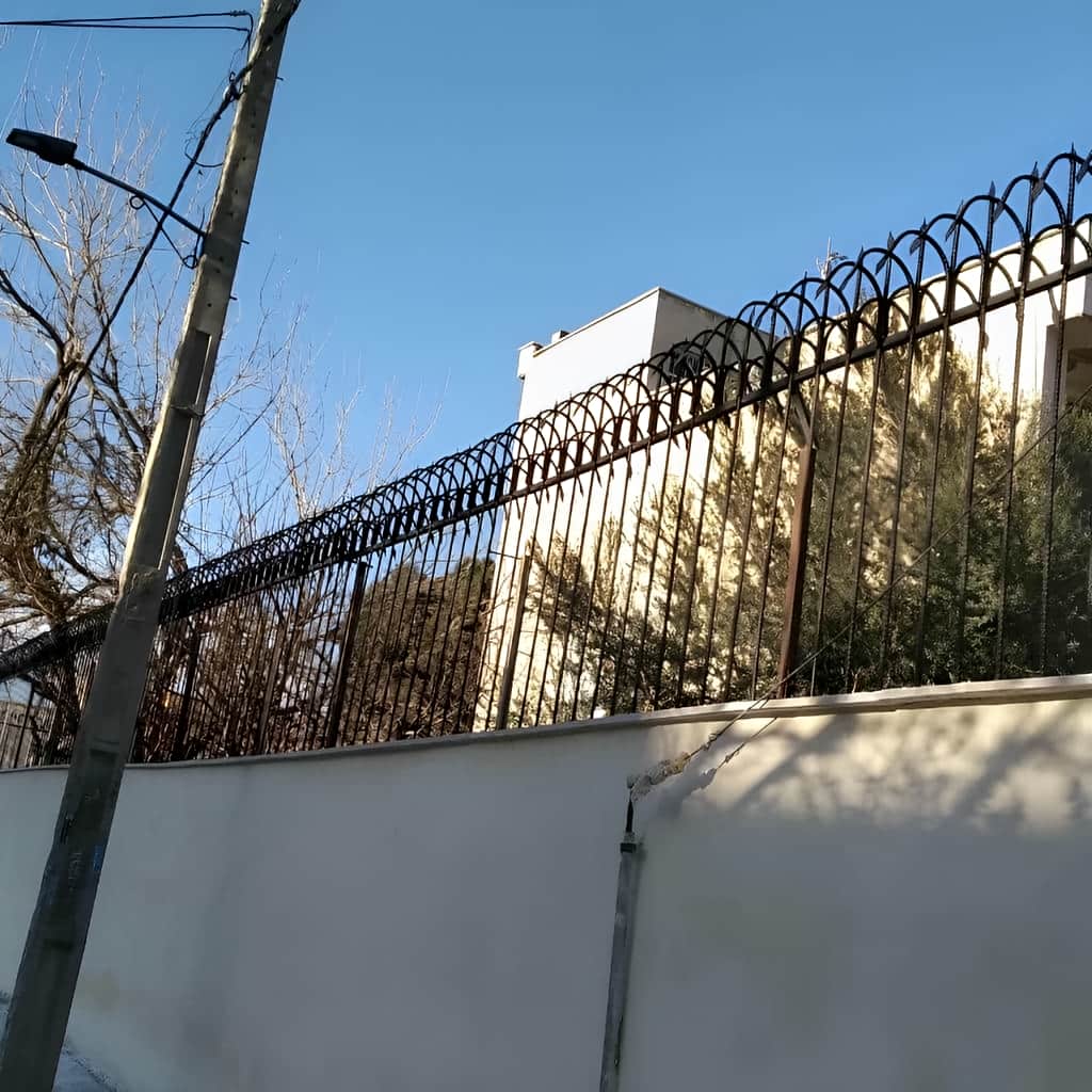 خرید حفاظ سرنیزه ای دیوار حیاط خرید حفاظ سرنیزه ای دیوار حیاط