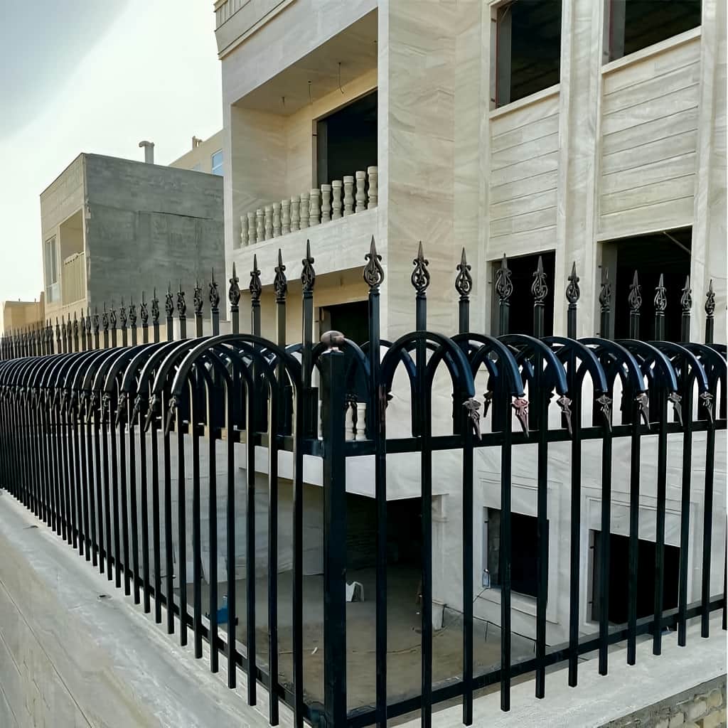 13 طرح حفاظ سرنیزه ای دیوار حیاط