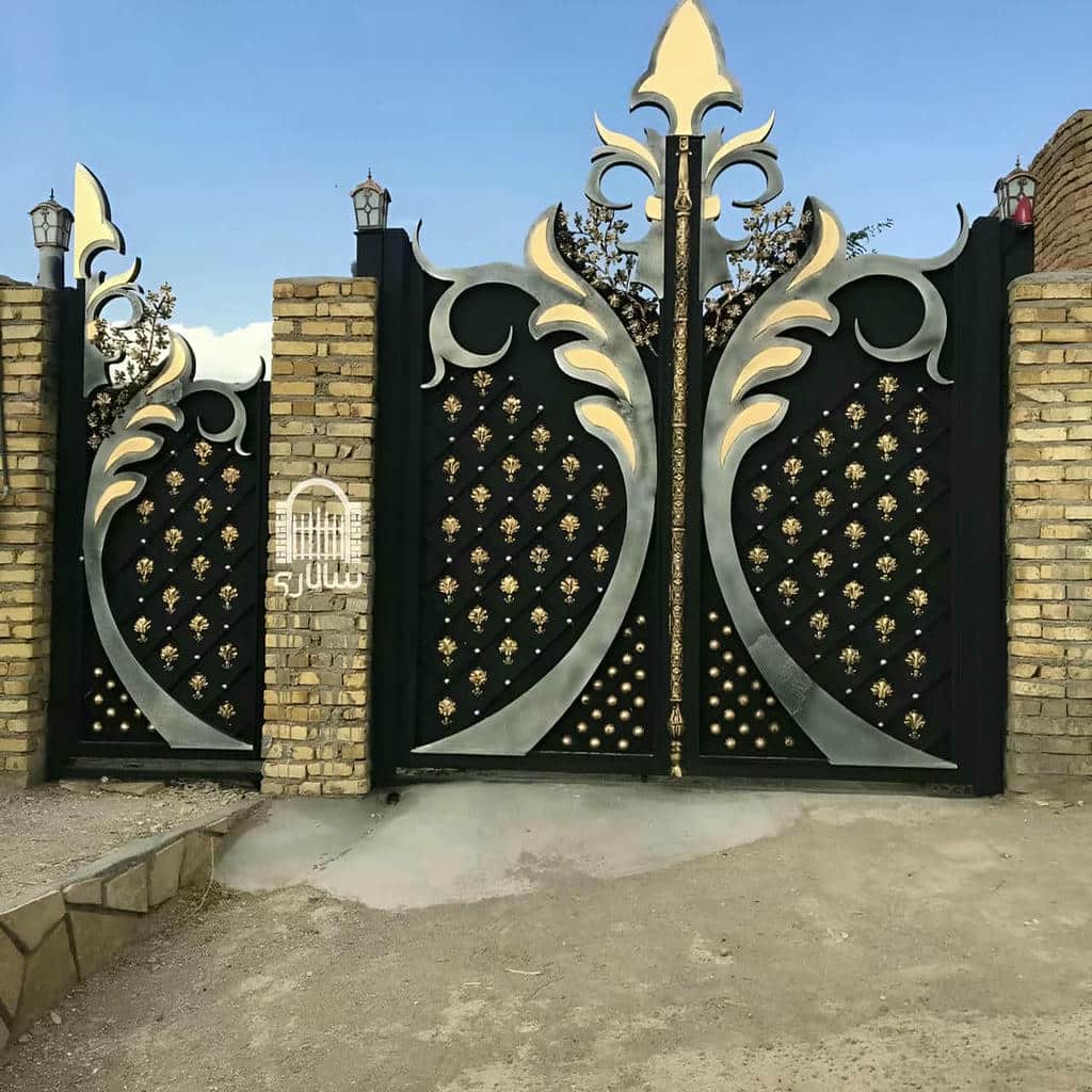 خرید درب ویلایی طرح چوب فلزی با تناژ گردویی