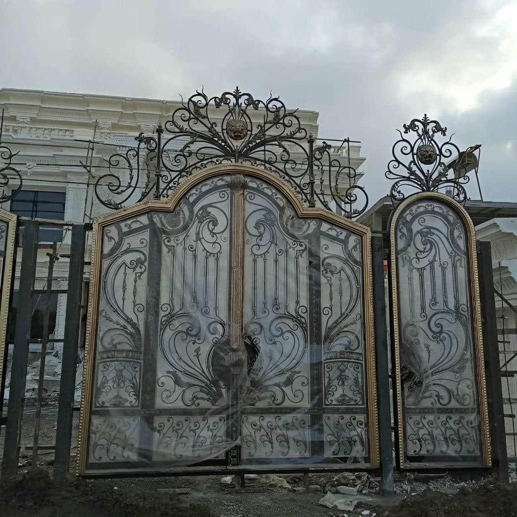 سفارش درب فلزی طرح چوب ورودی با رنگ اختصاصی