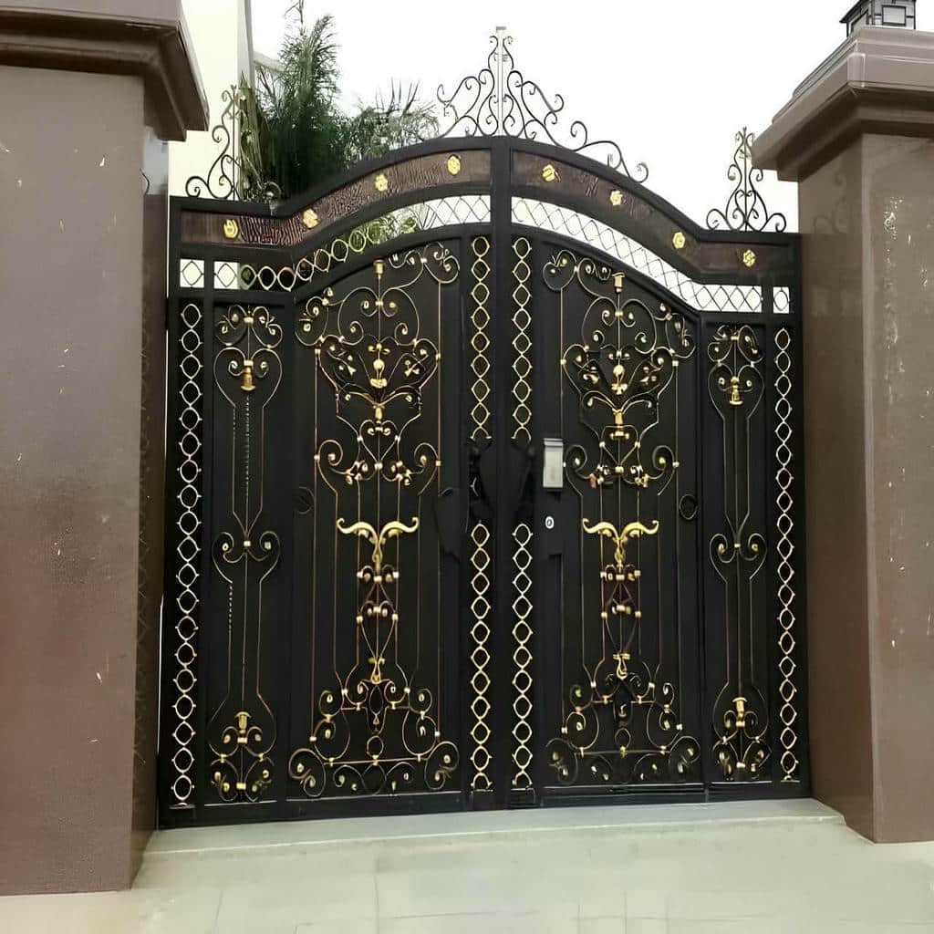 اجرای درب مینیمال خطی با پنل یکپارچه