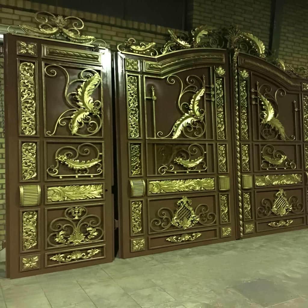 سفارش درب حیاط طاق دار با ارتفاع دقیق