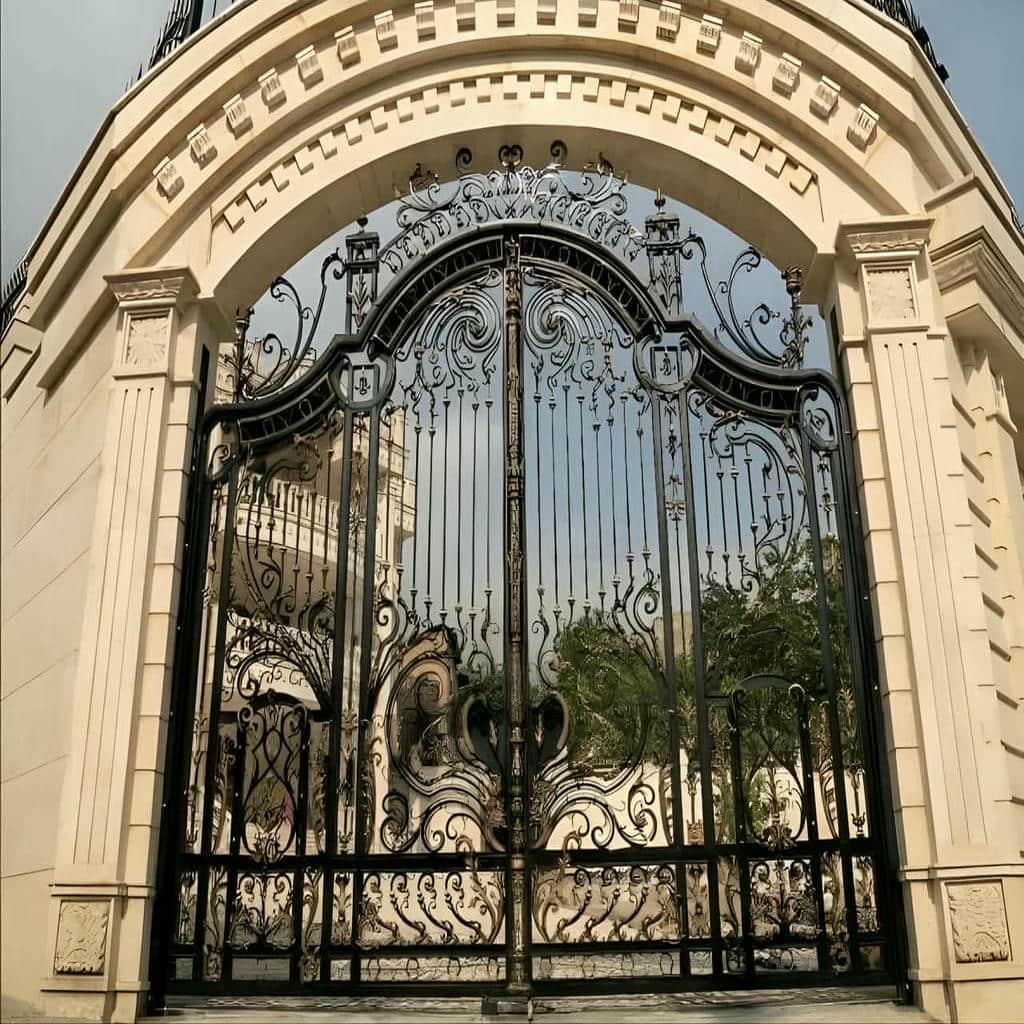 تولید درب حیاط کشویی ریل زمینی با چرخ مناسب تولید درب حیاط کشویی ریل زمینی با چرخ مناسب