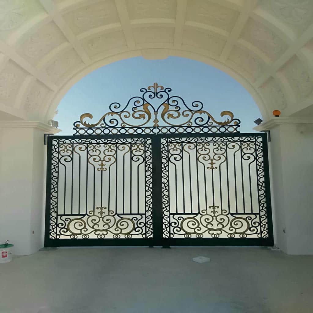 ساخت درب آهنی برش لیزری ورودی با شاسی مقاوم