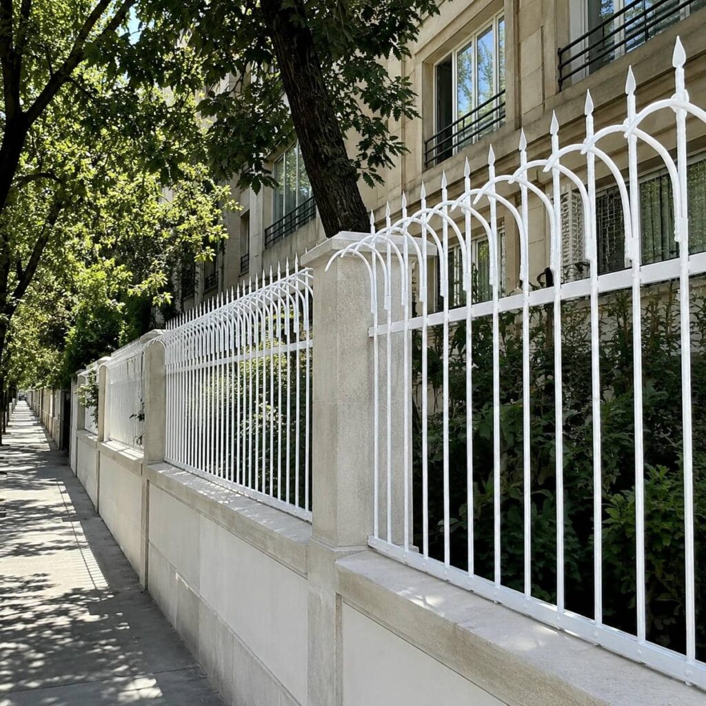 خدمات نصب حفاظ روی دیوار باغ محوطه خدمات نصب حفاظ روی دیوار باغ محوطه