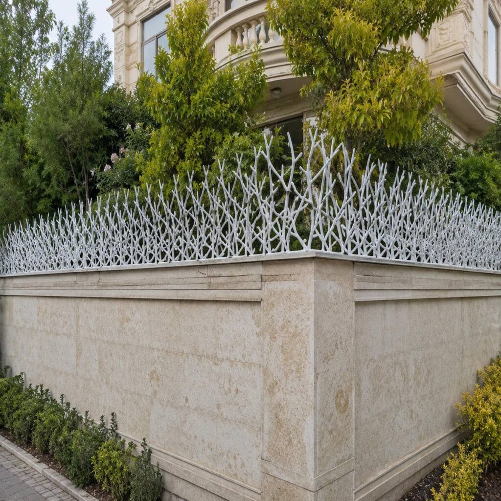خرید حفاظ شاخ گوزنی برای دیوار باغ محوطه