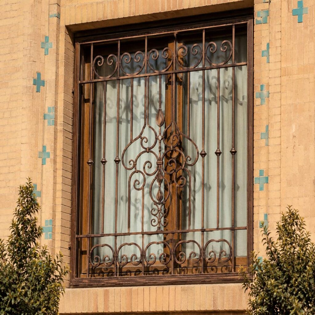 خرید حفاظ پنجره طرح دار لیزری هندسی