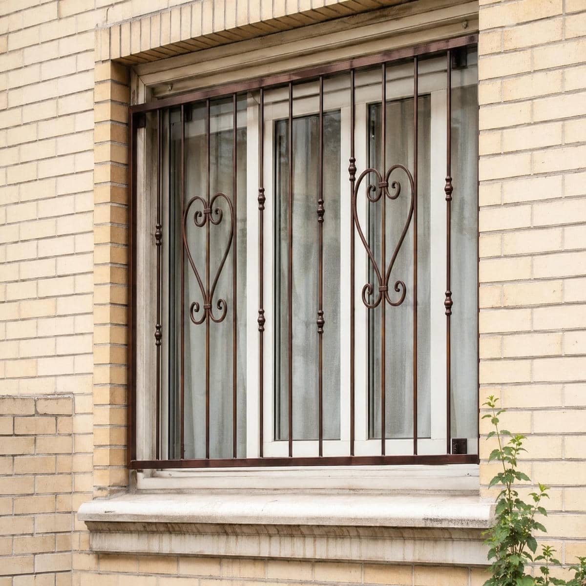 زیباترین طرح های حفاظ پنجره فرفورژه