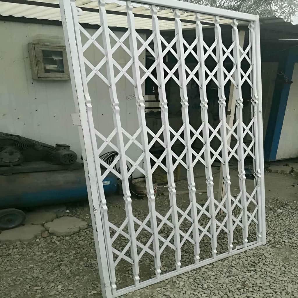 حفاظ آکاردئونی فلزی هماهنگ با رنگ ورودی