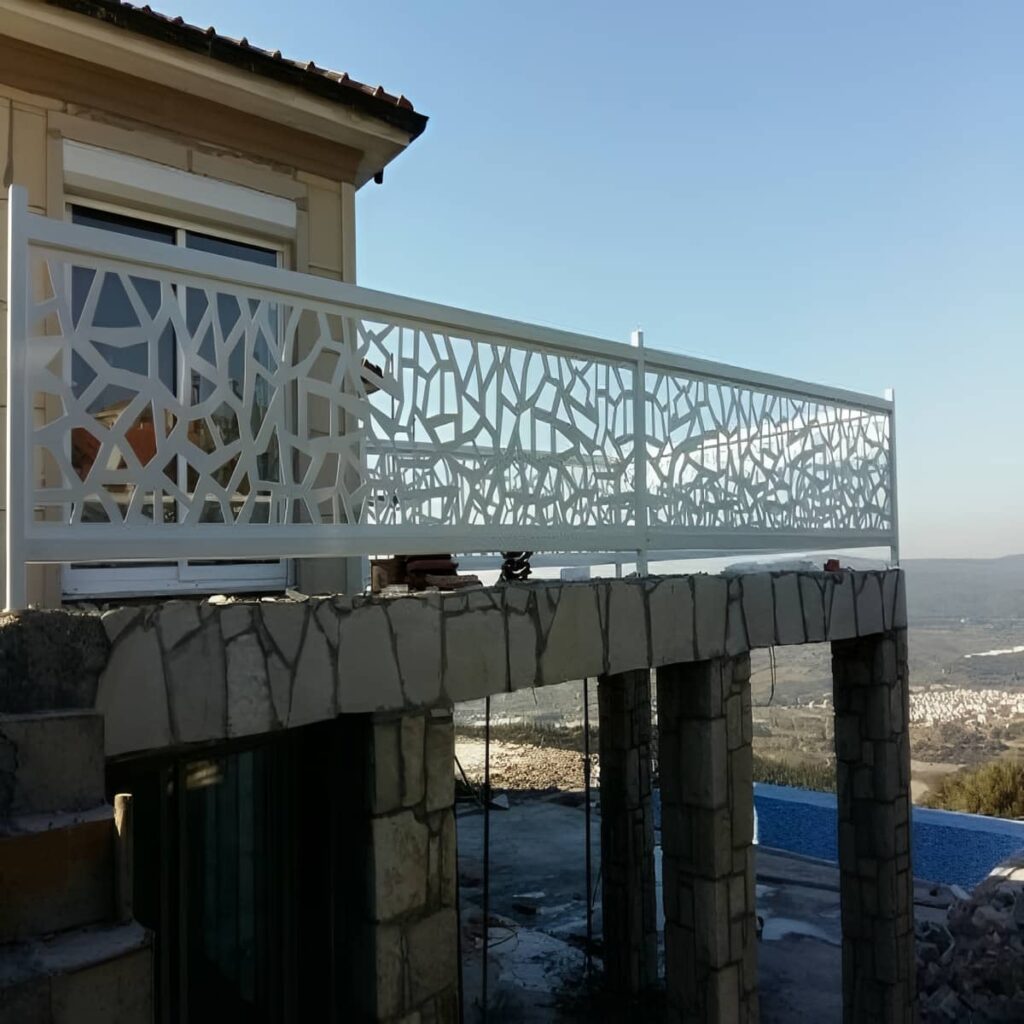 نرده مدرن بالکن مدل مینیمال