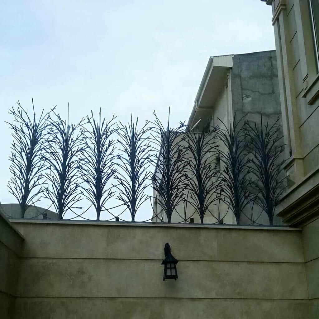 نرده حفاظ دیوار با طراحی گلدار
