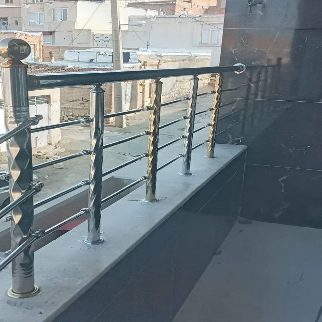 نرده مدرن بالکن نمای ساختمان