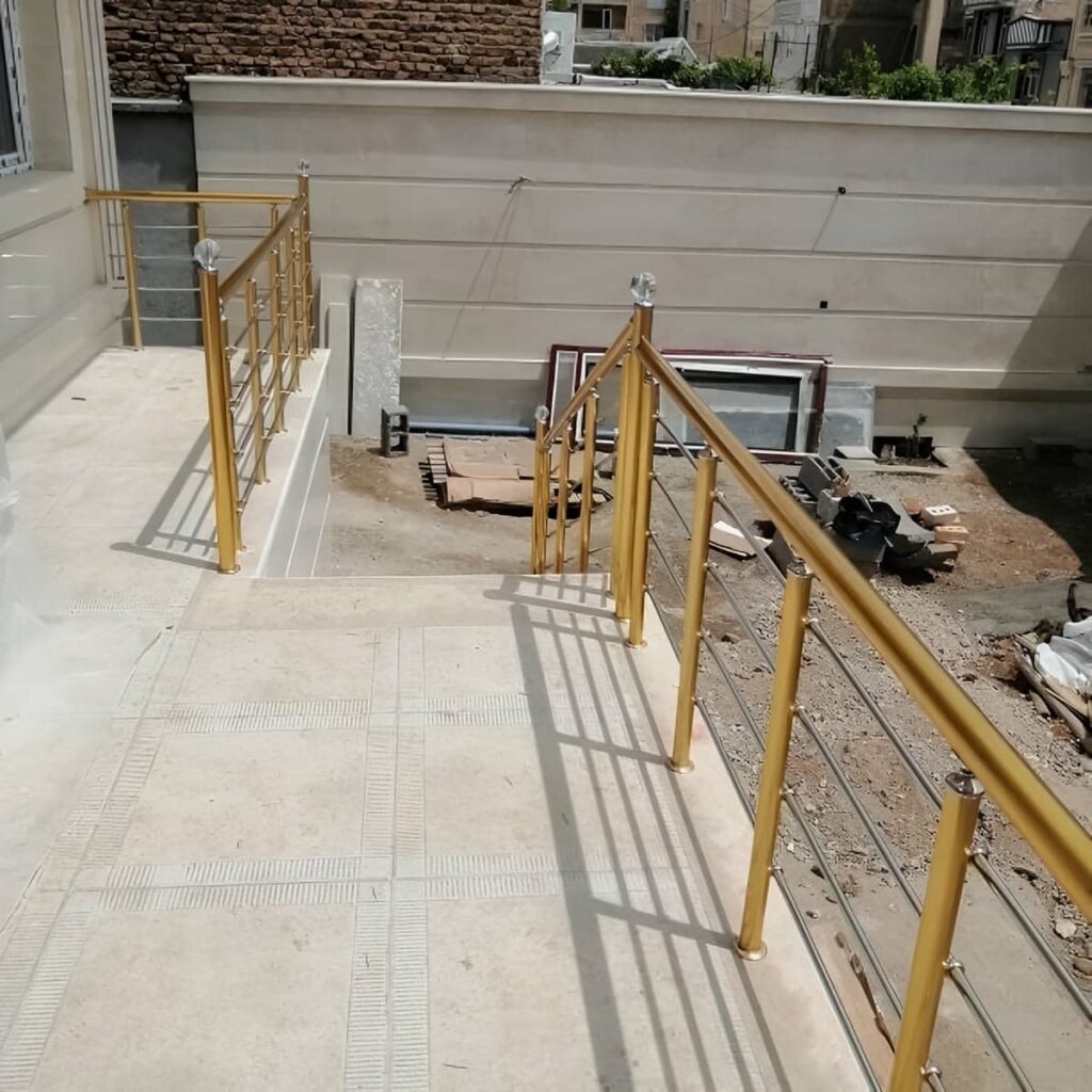 نرده راه پله مدرن با رنگ انتخابی