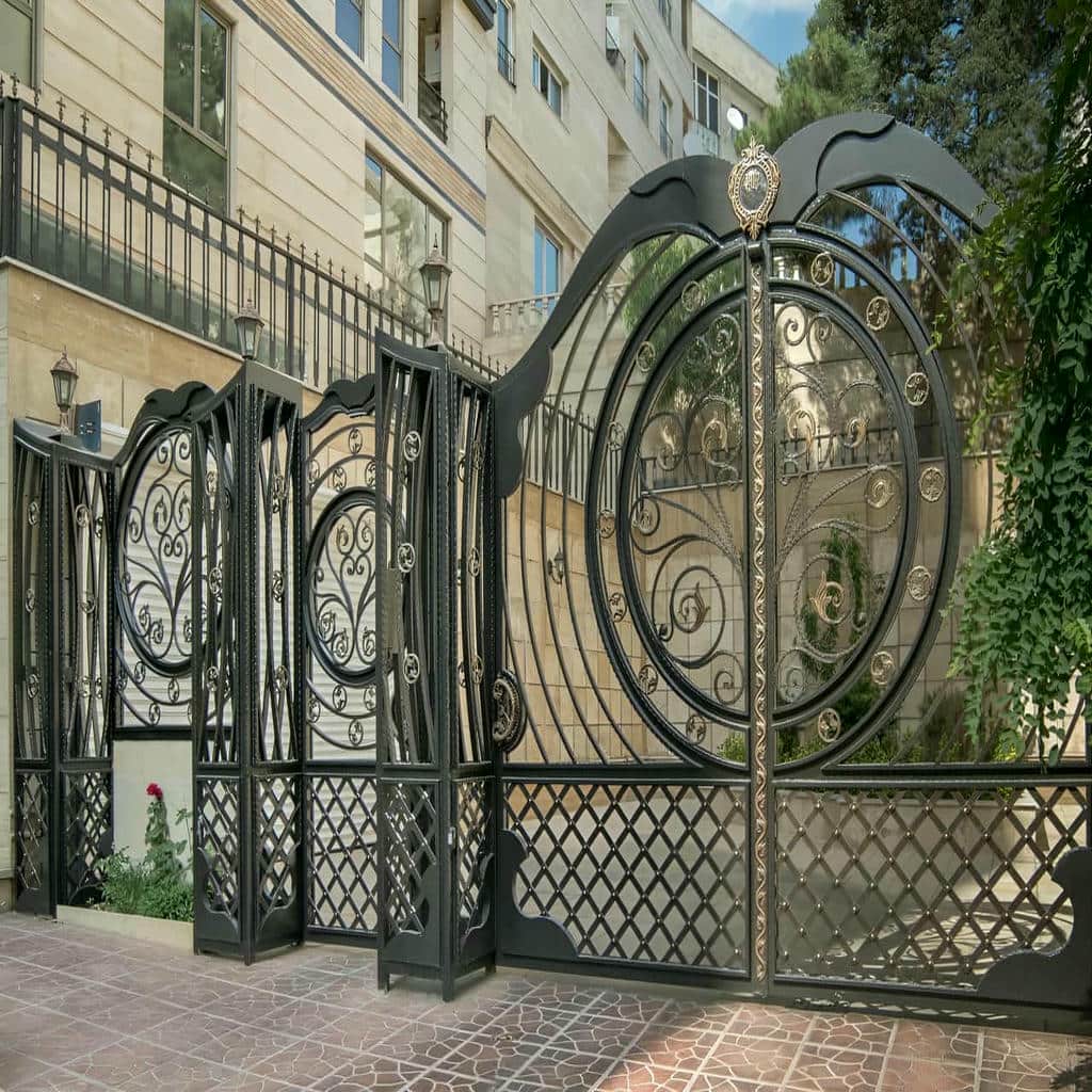 درب ویلایی فلزی ساده با قاب مستقیم