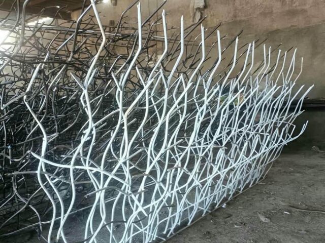 حفاظ دیوار شاخ گوزنی مشکی ورودی ویلای یاسوج مرکز تخصصی فروش حفاظ دیوار در یاسوج و حومه
